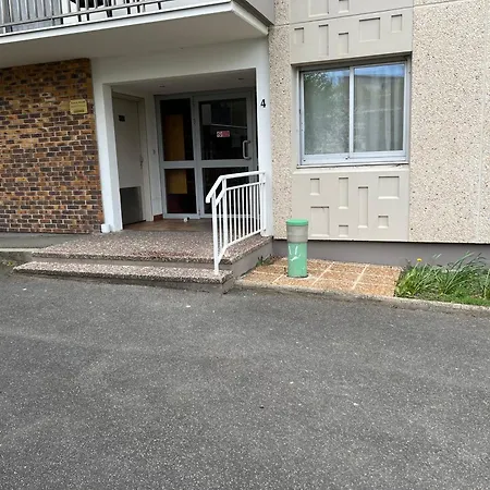 Zenith Stade Parc Expo Palais Des Sports, 2ch 4pers Parking *