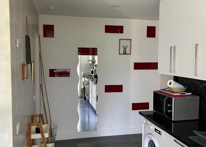 Zenith Stade Parc Expo Palais Des Sports, 2ch 4pers Parking *